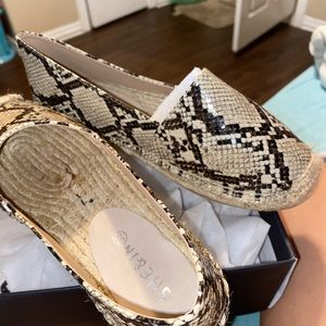 Snake print espridrilles!